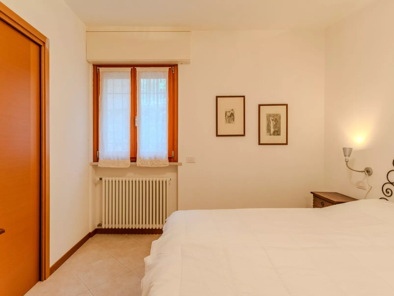 Sona's Lake Home - Binnen