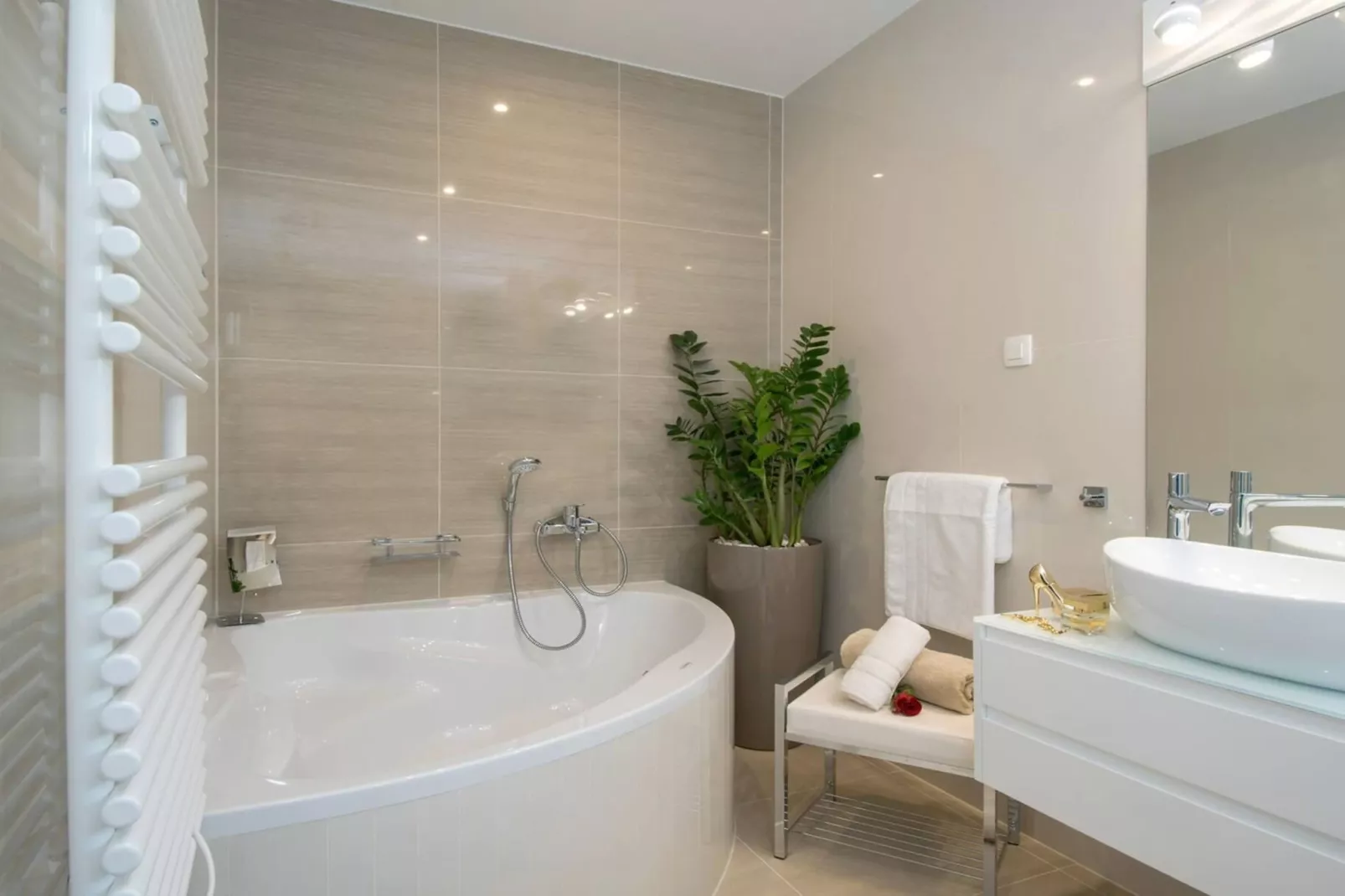 Luxury Villa Happiness Omis with Pool, Gym & Sauna - Badkamer