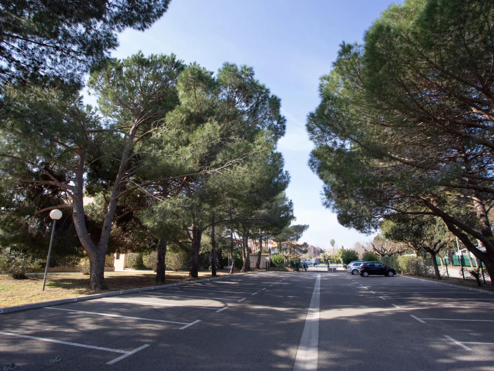 Les Iles Du Soleil - Buiten