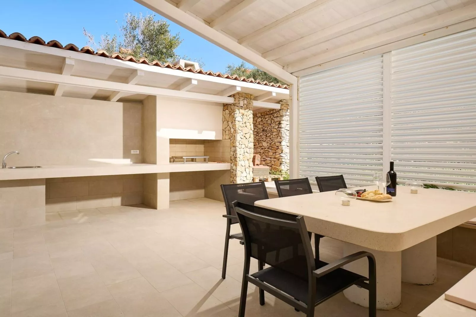 Luxury Seafront Villa Casa Familija Brac with Pool - Terrasbalkon