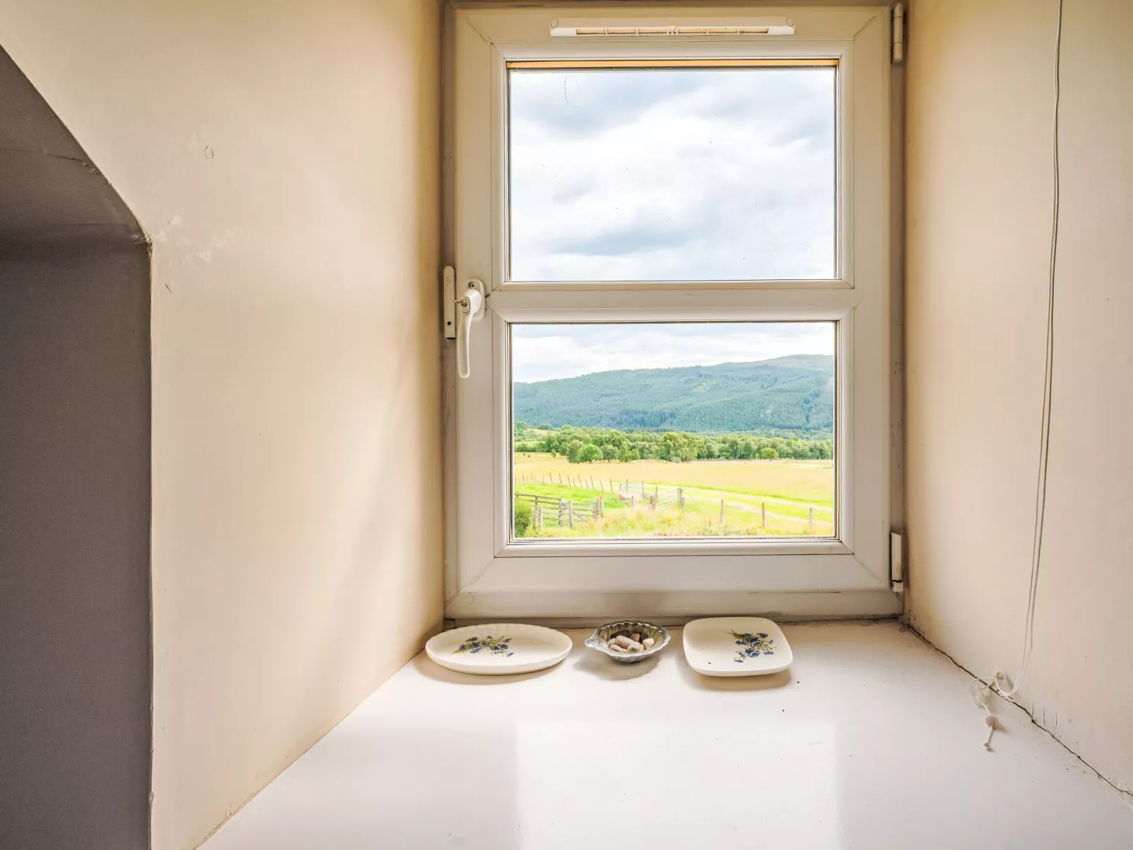 Loch Meiklie View - Binnen