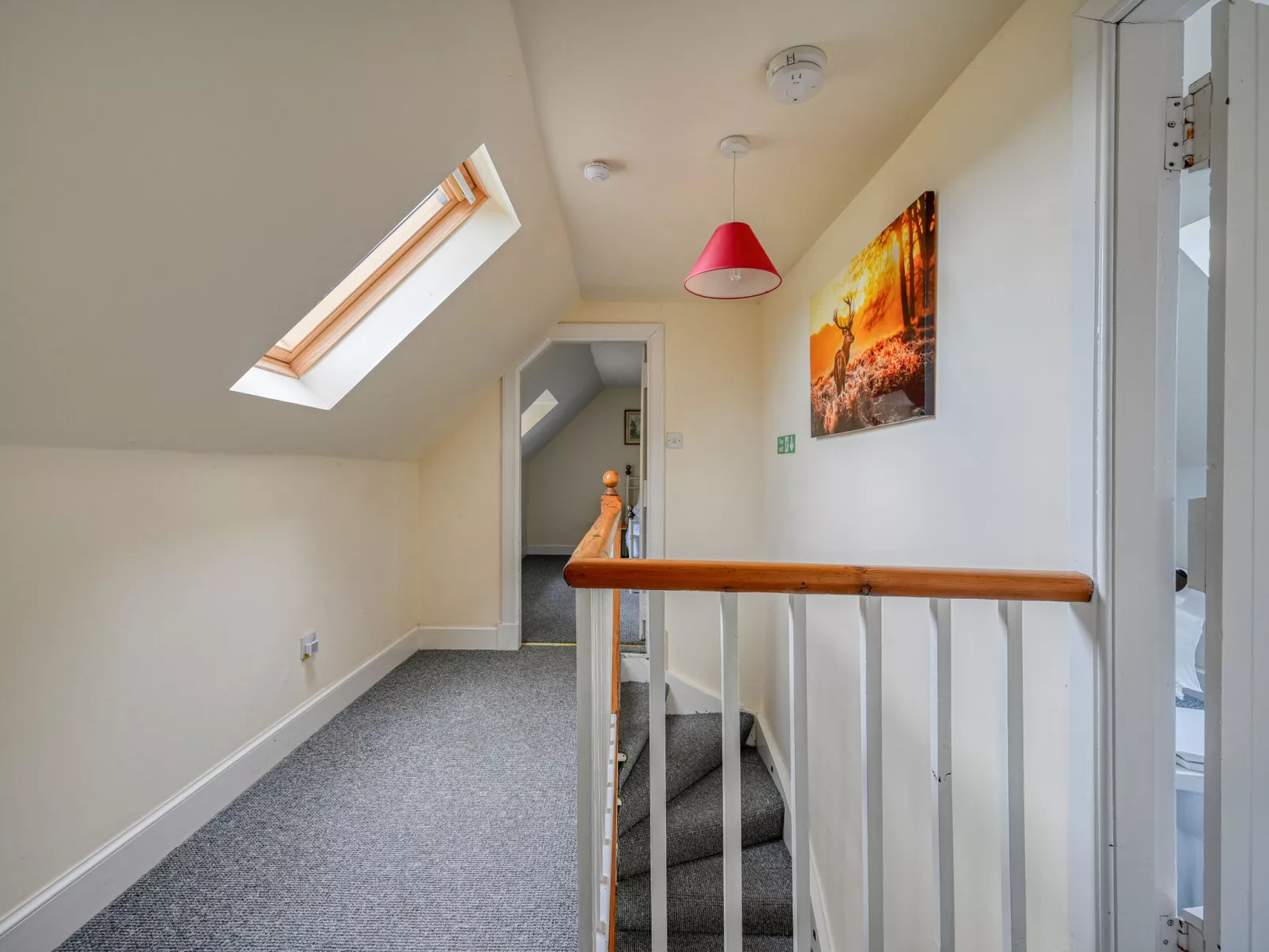 Loch Meiklie View - Binnen