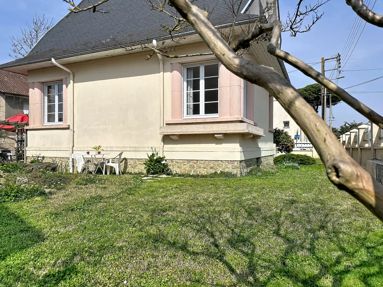 La Rose des Pins - Buiten