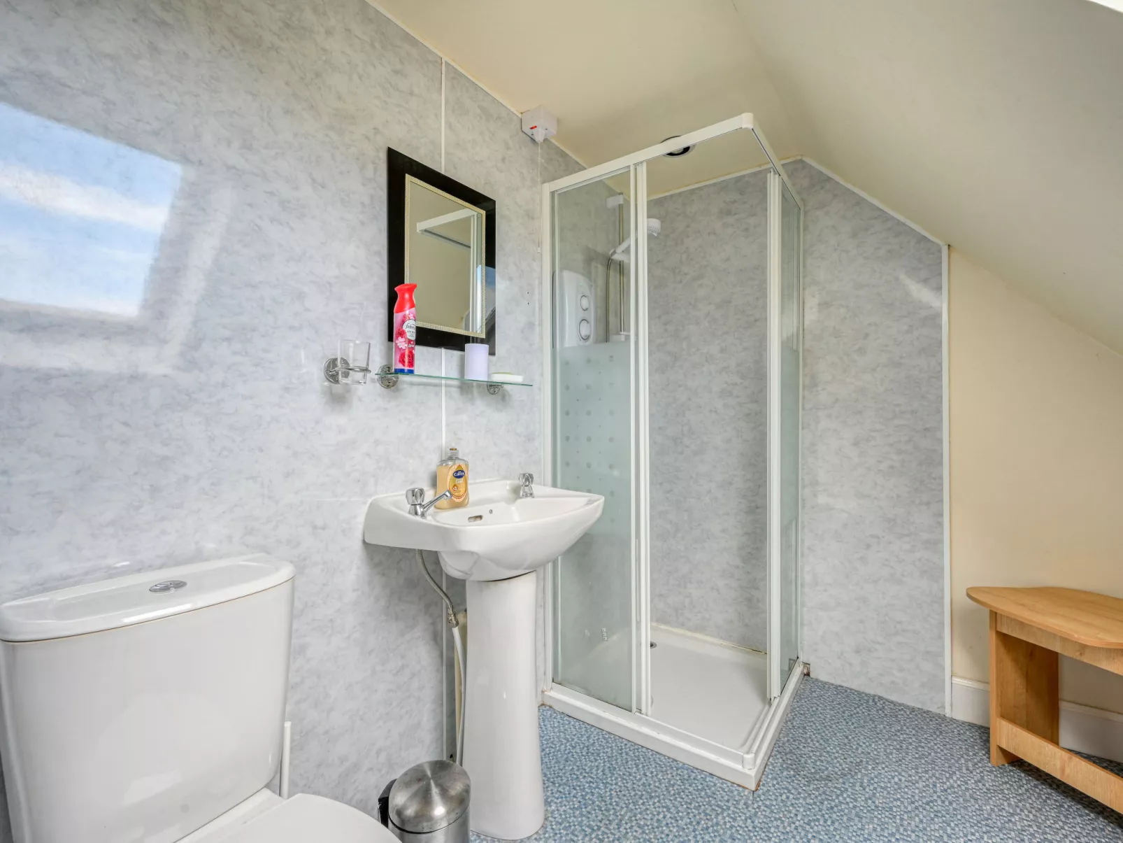 Loch Meiklie View - Binnen