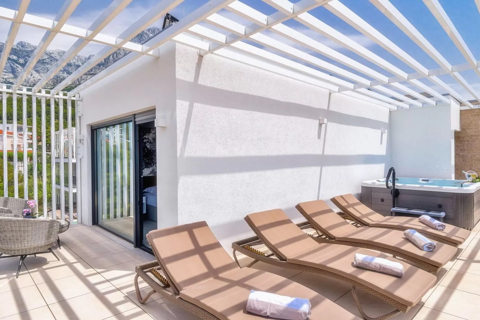 Luxury Villa Delight I – Promajna, Heated Pool - Terrasbalkon