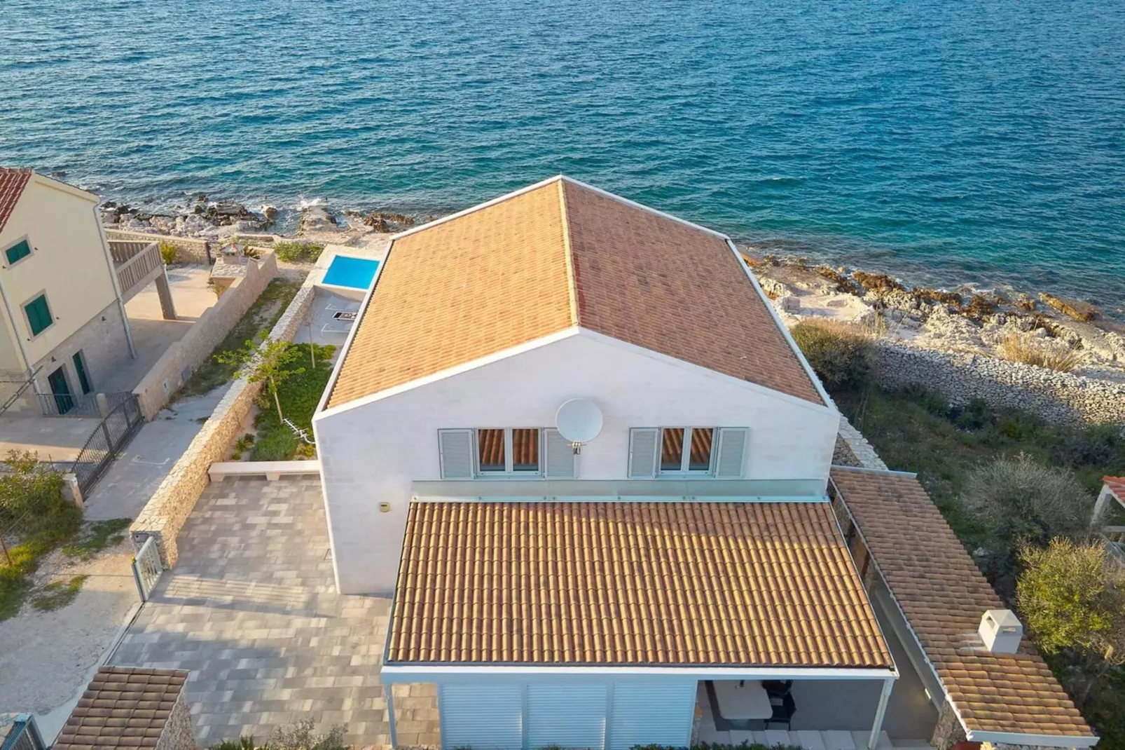 Luxury Seafront Villa Casa Familija Brac with Pool - Buitenkant zomer