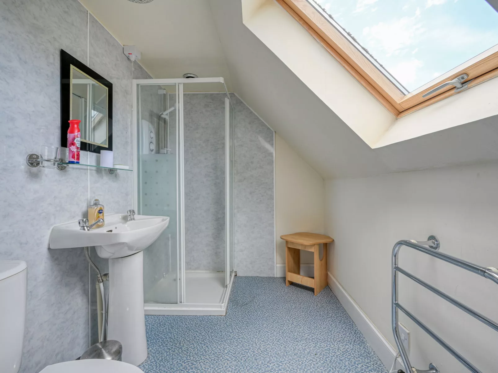 Loch Meiklie View - Binnen