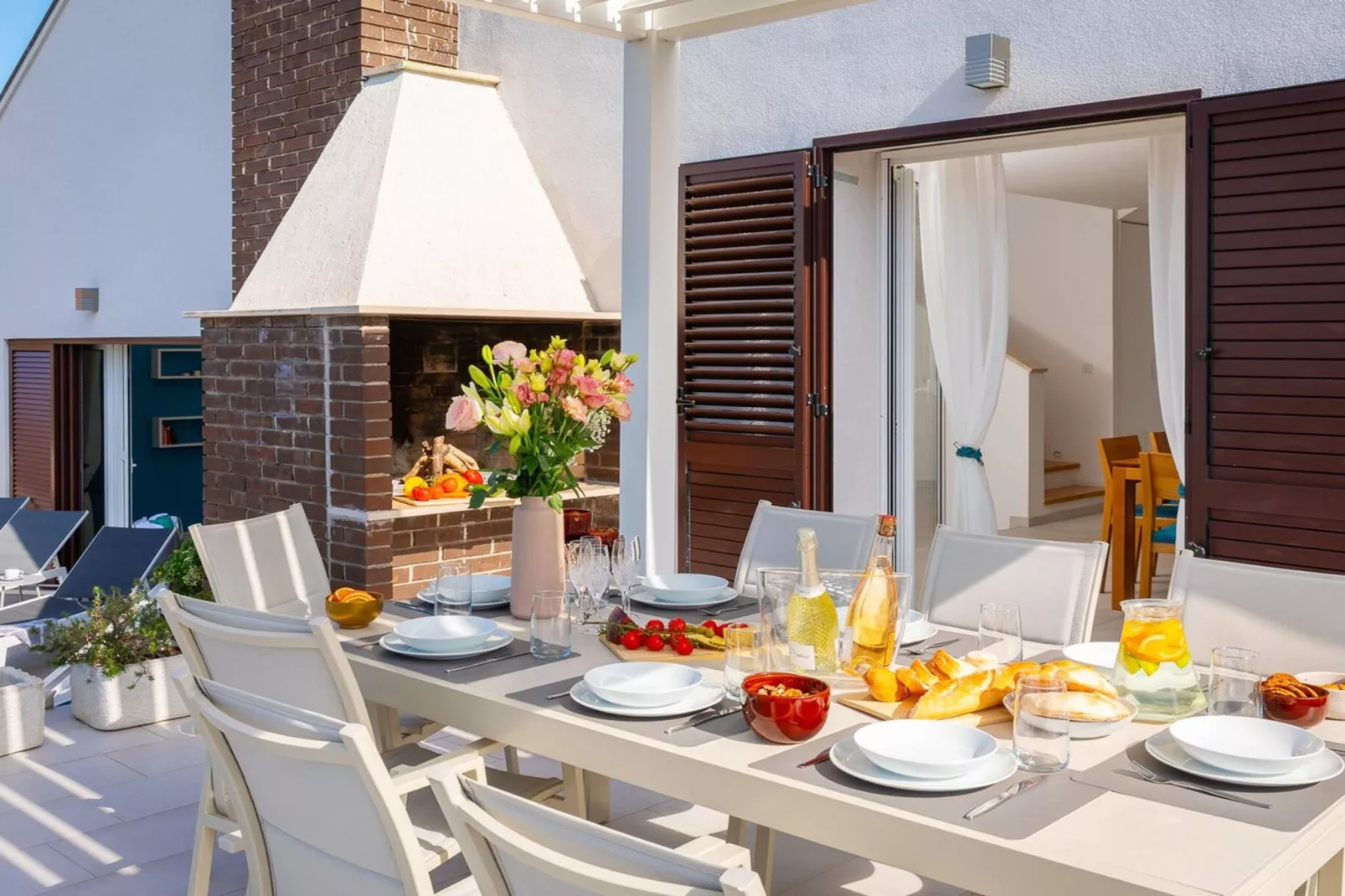 Luxury Villa Mila Supetar with Pool in the Center - Terrasbalkon