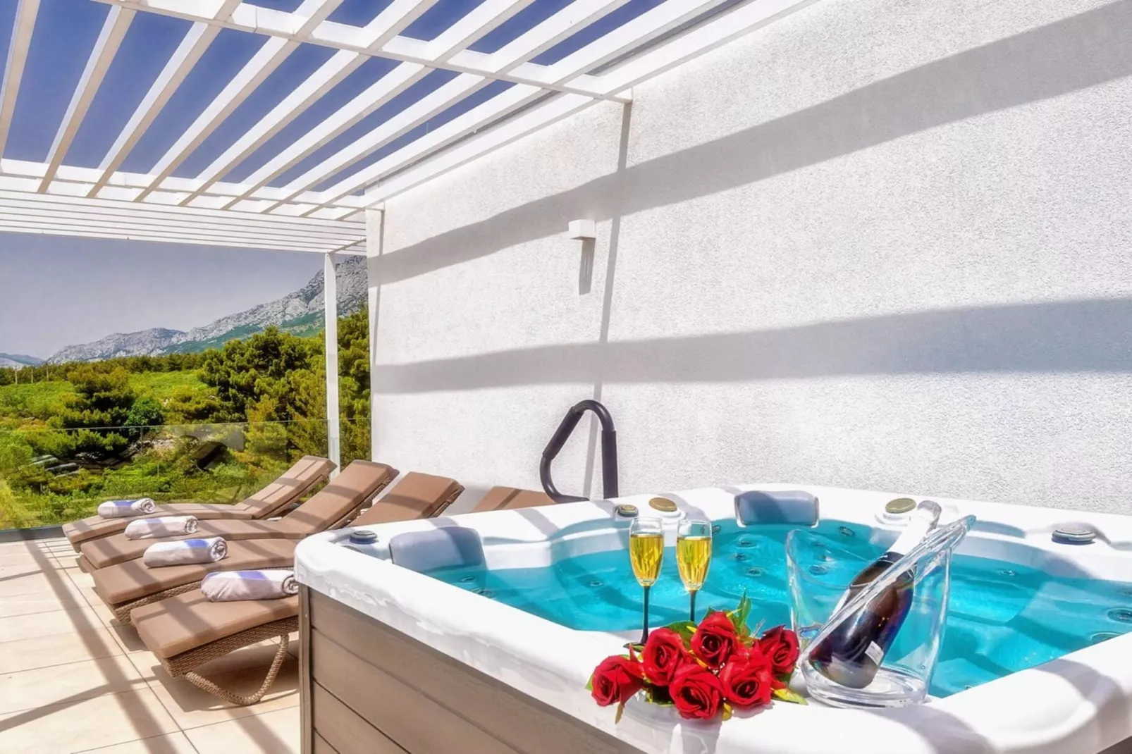 Luxury Villa Delight I – Promajna, Heated Pool - Faciliteiten