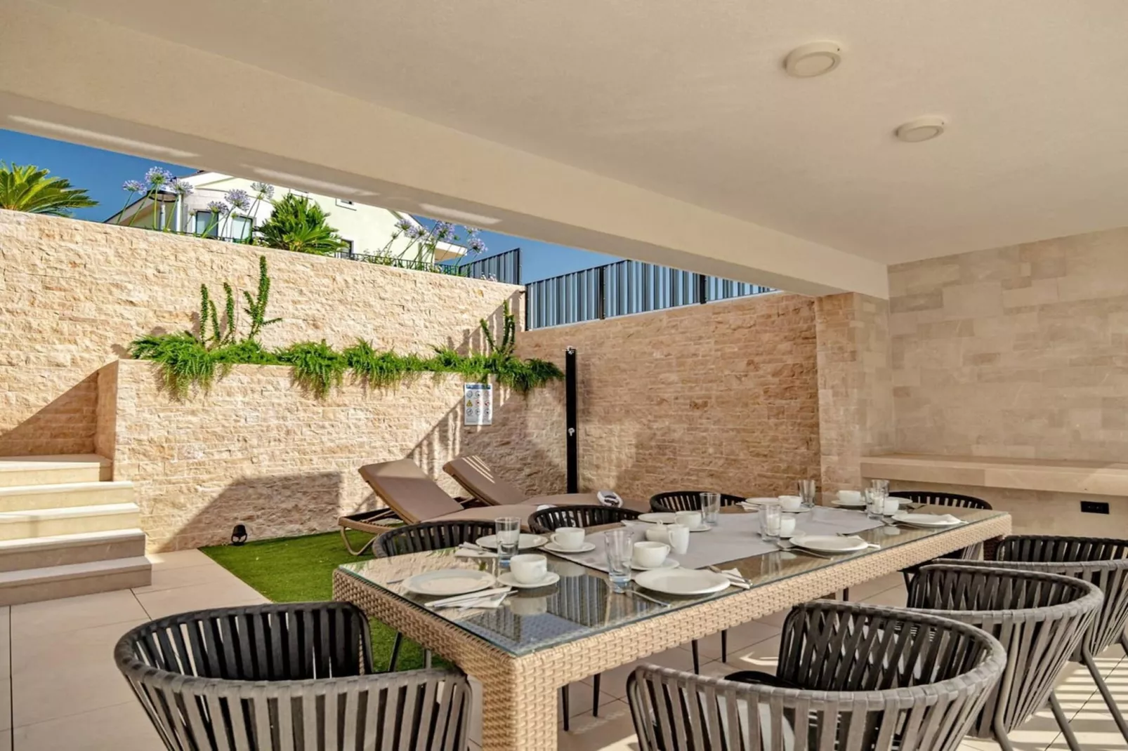 Luxury Villa Delight II – Promajna, Heated Pool - Terrasbalkon