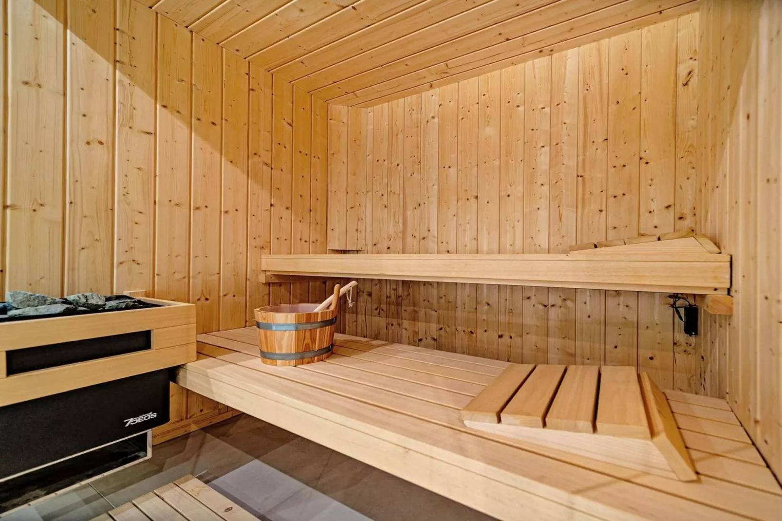 Luxury Villa Delight II – Promajna, Heated Pool - Faciliteiten