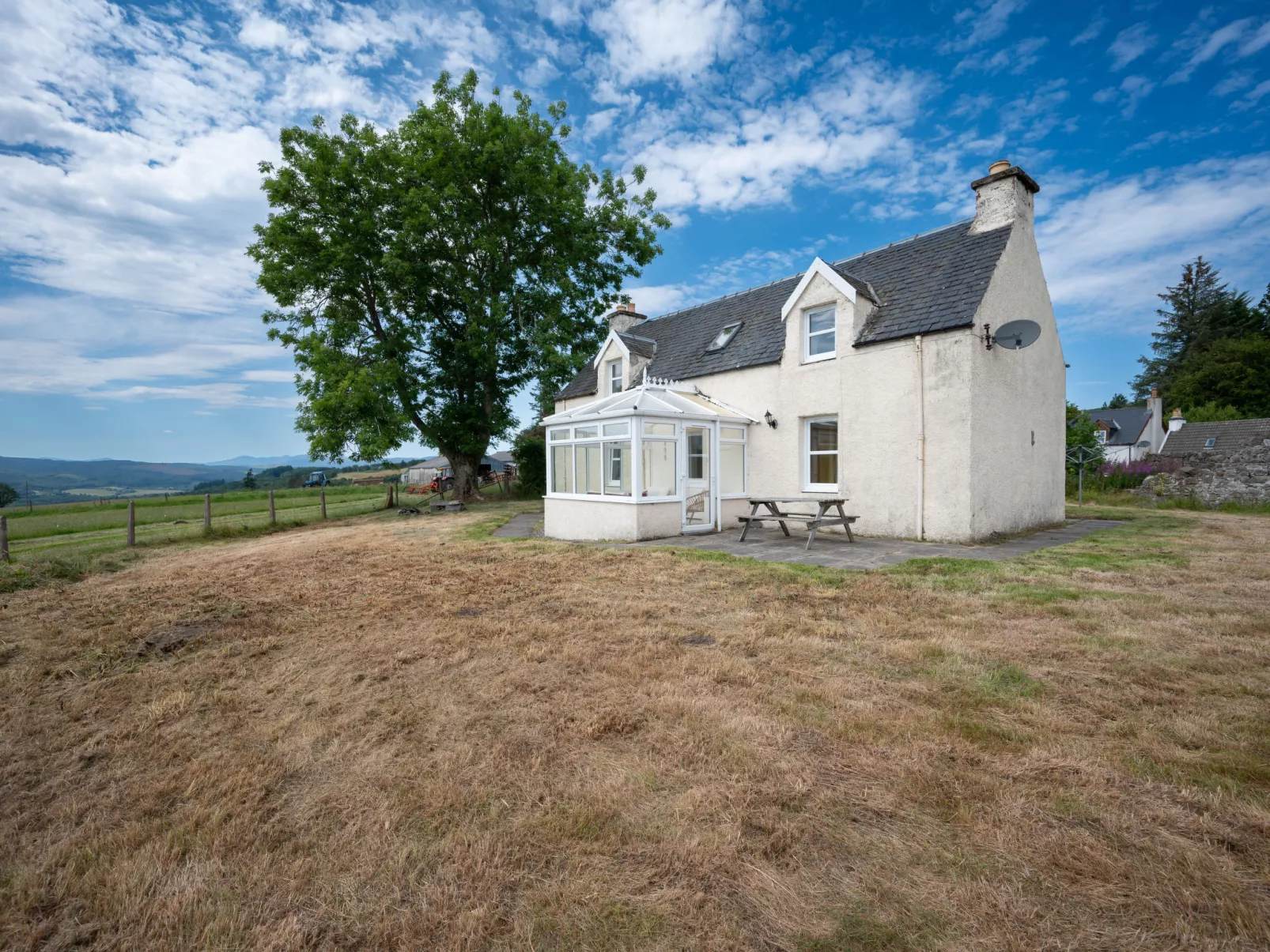 Loch Meiklie View - Buiten