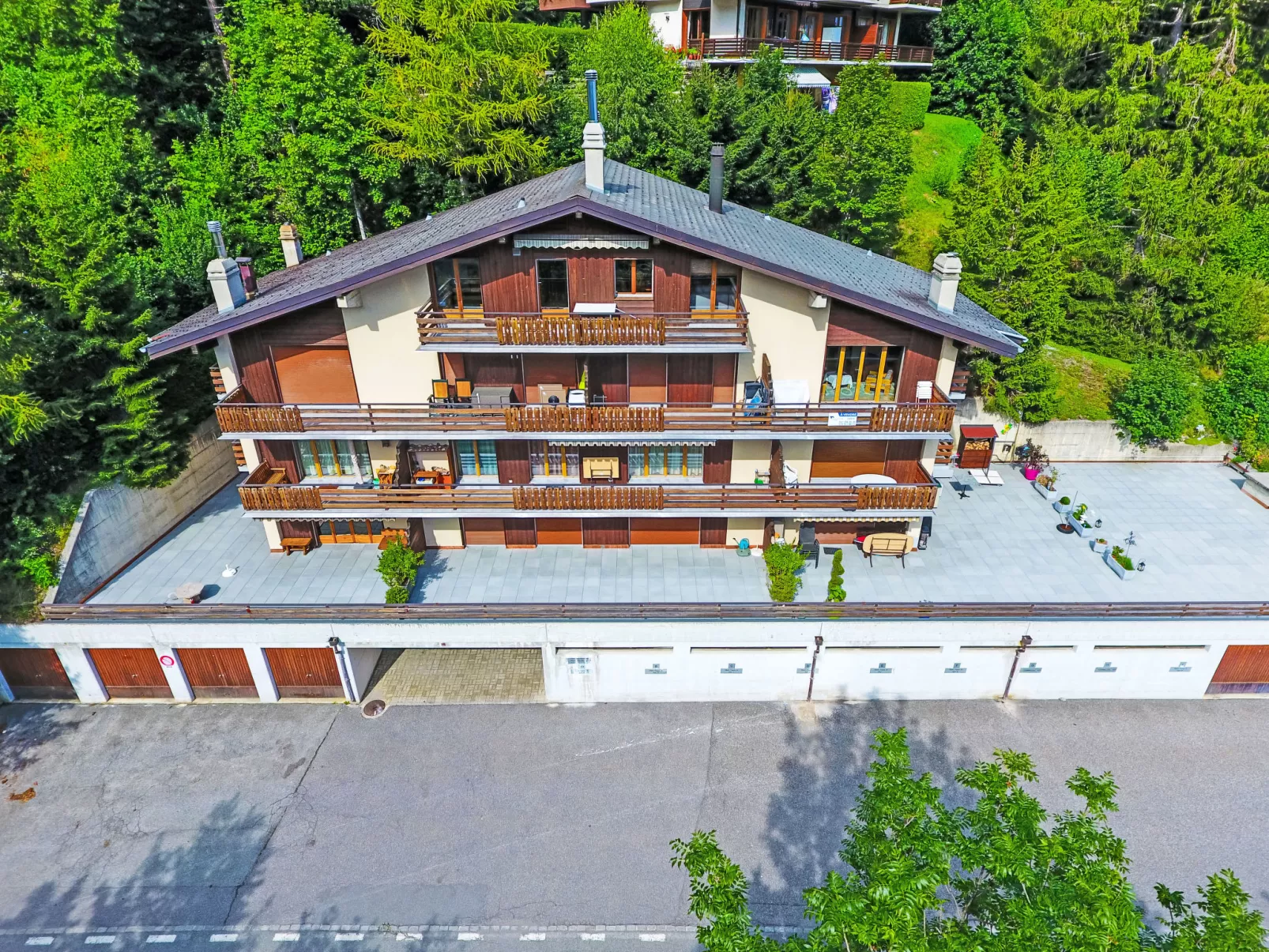 Tourbillon A 27 - Buiten