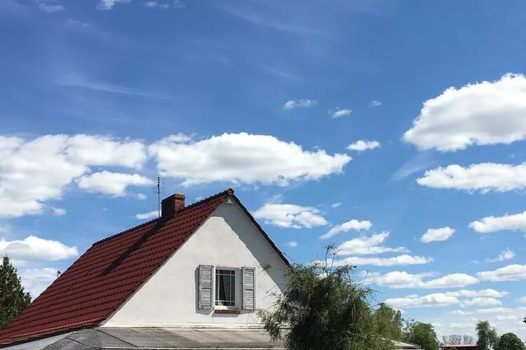 Groot vakantiehuis, overdekt zwembad, Różewko-Buitenlucht