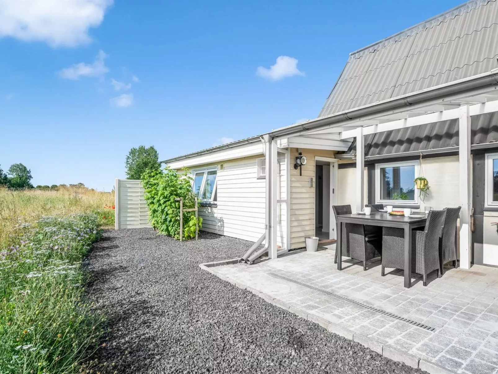 "Anneke" - 1.3km from the sea - Buiten