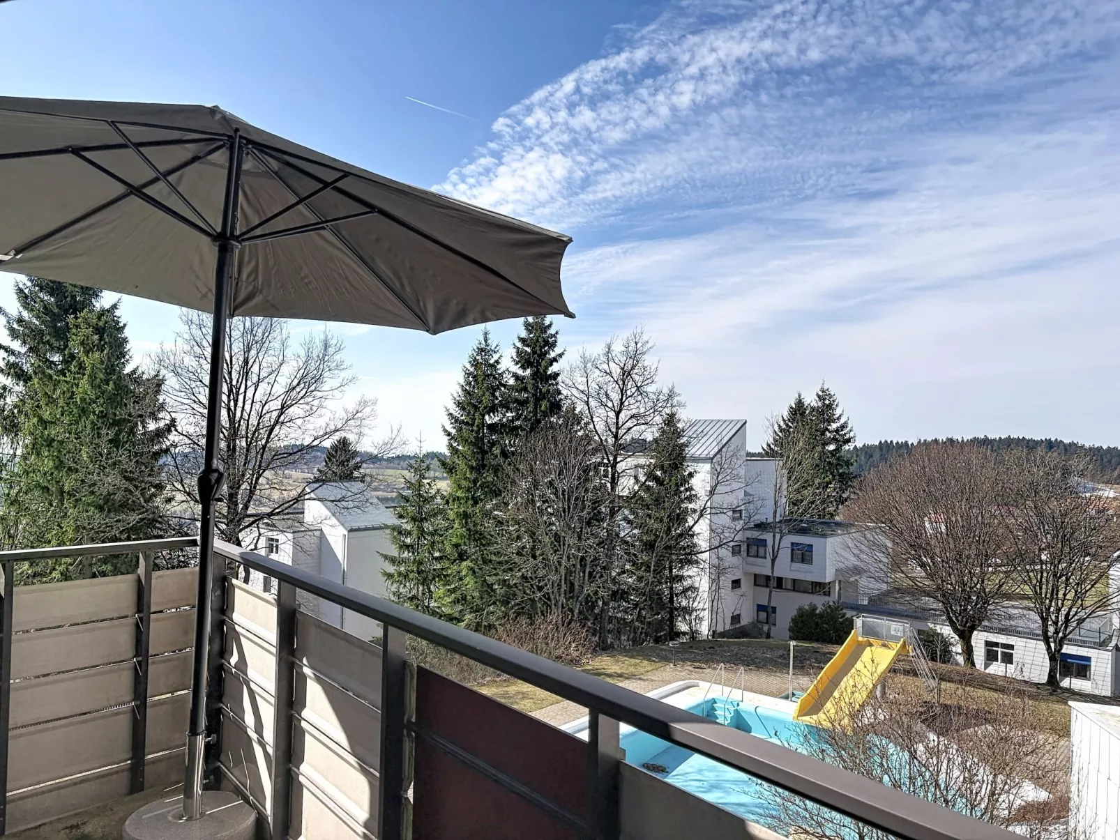 Urlaubsspaß inkl. Schwimmbad und Sauna - Buiten