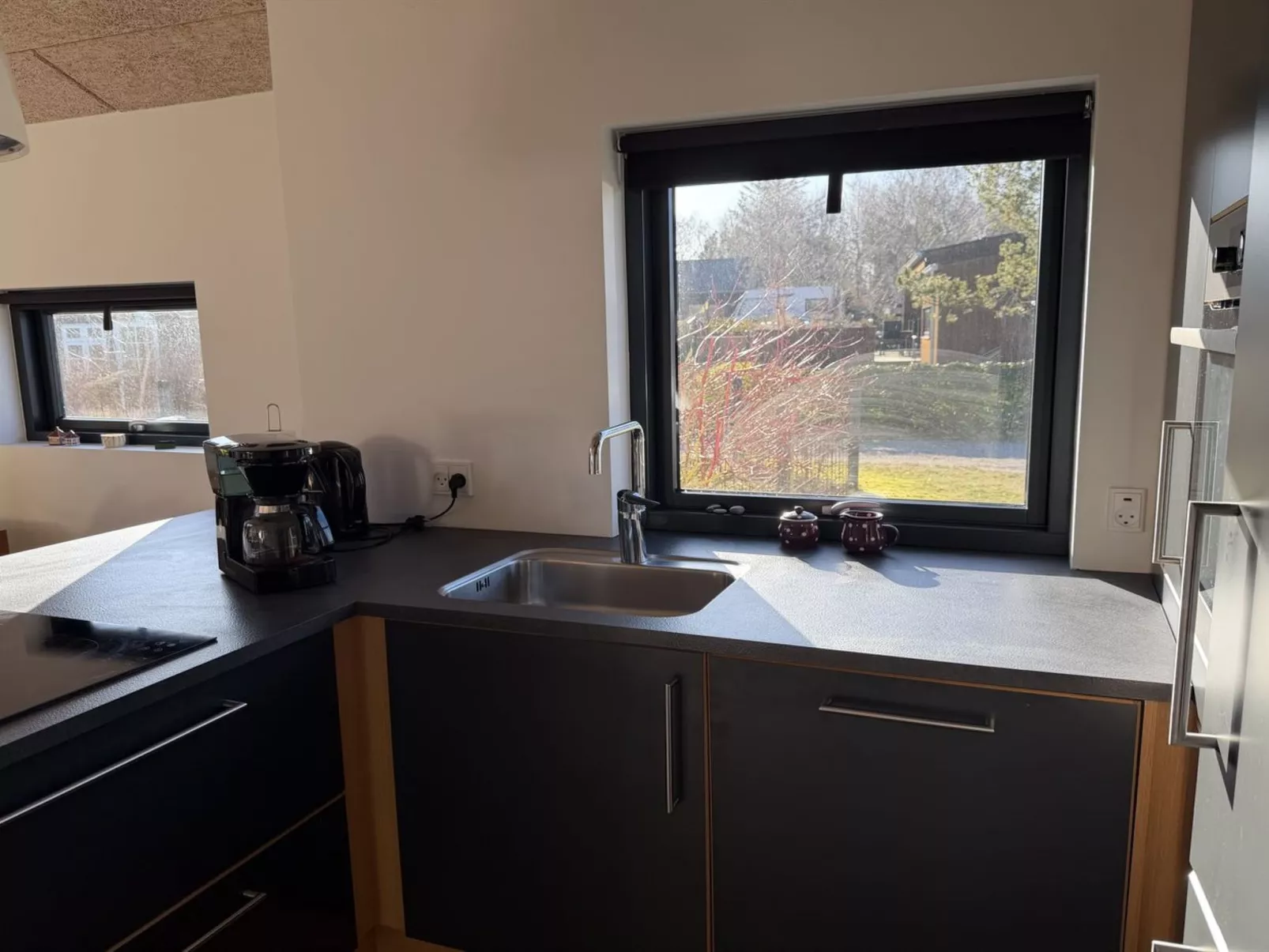 "Anttoni" - 350m from the sea - Binnen