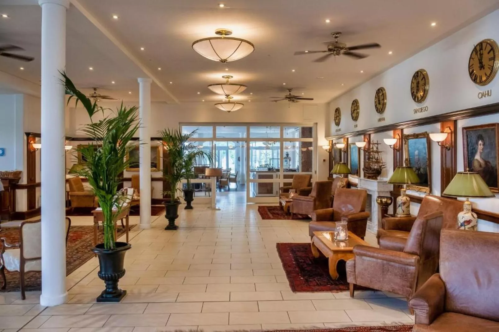 Apartment with Balcony - Image-tags.hotelfacilitiesandservices