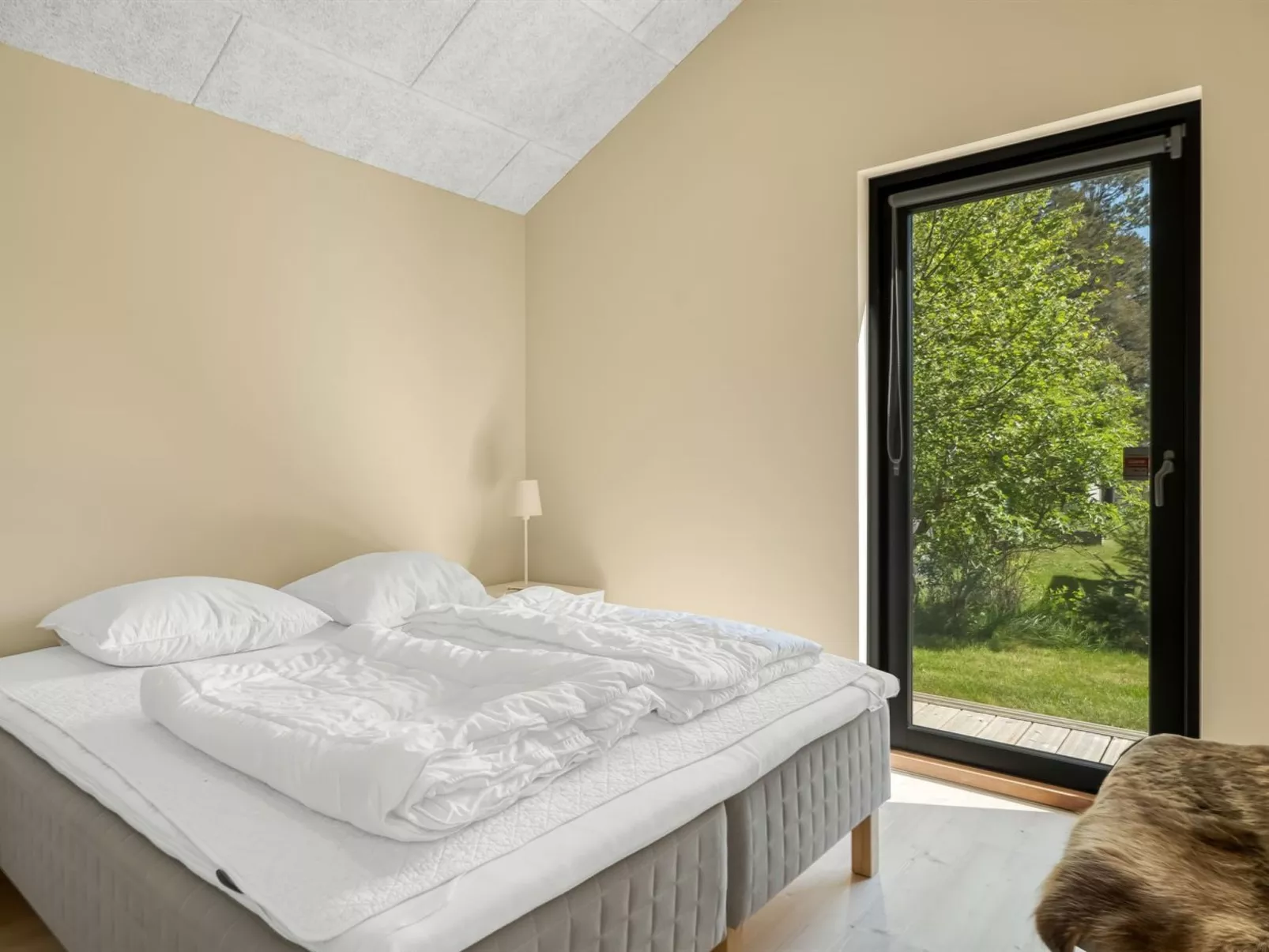 "Alfrede" -  from the sea - Binnen