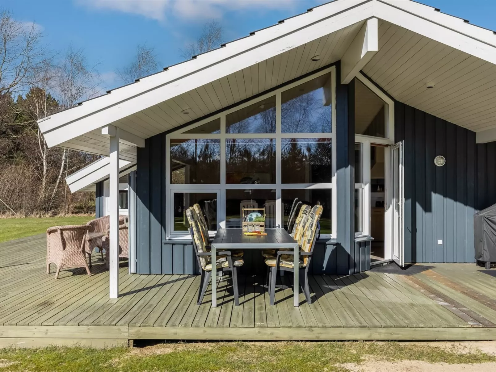 "Aswaldi" - 1.5km from the sea - Buiten