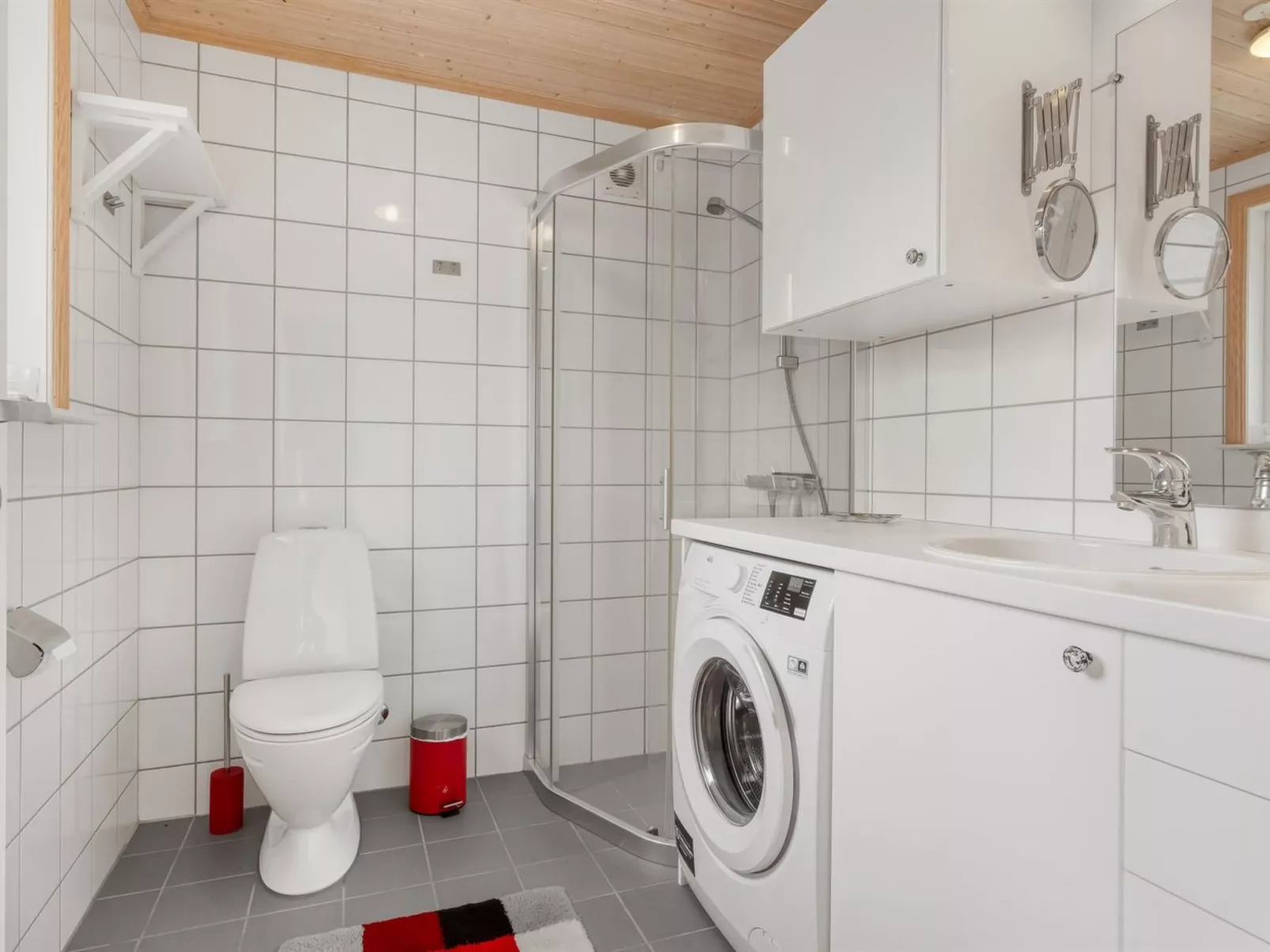 "Thine" - 800m from the sea - Binnen