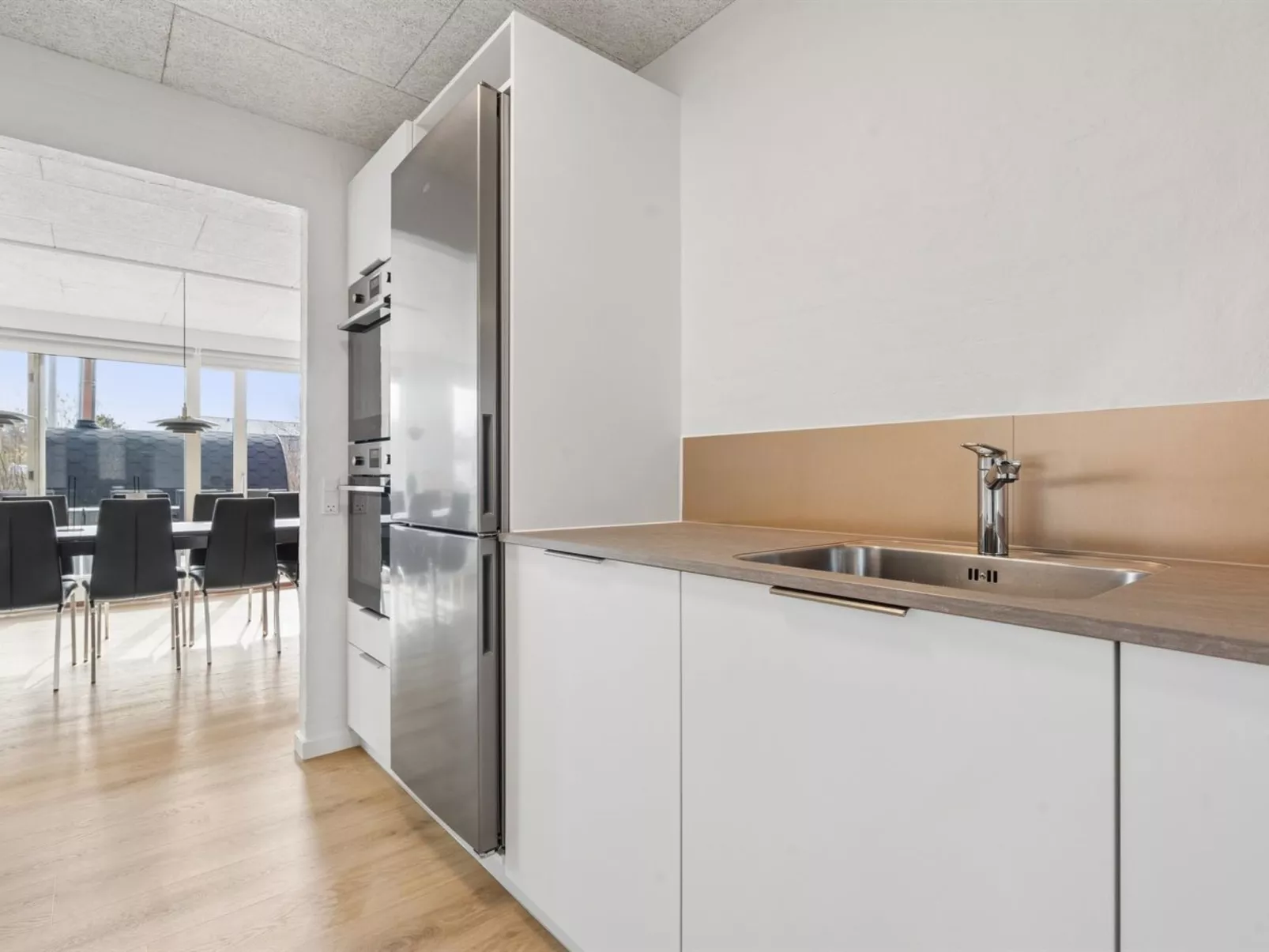 "Cyrill" - 2km from the sea - Binnen