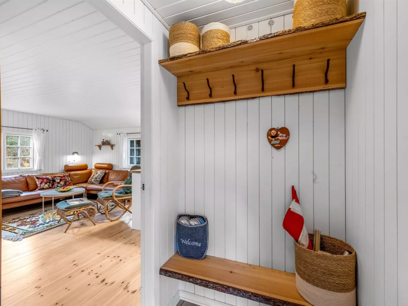 "Anu" - 2km to the fjord - Binnen