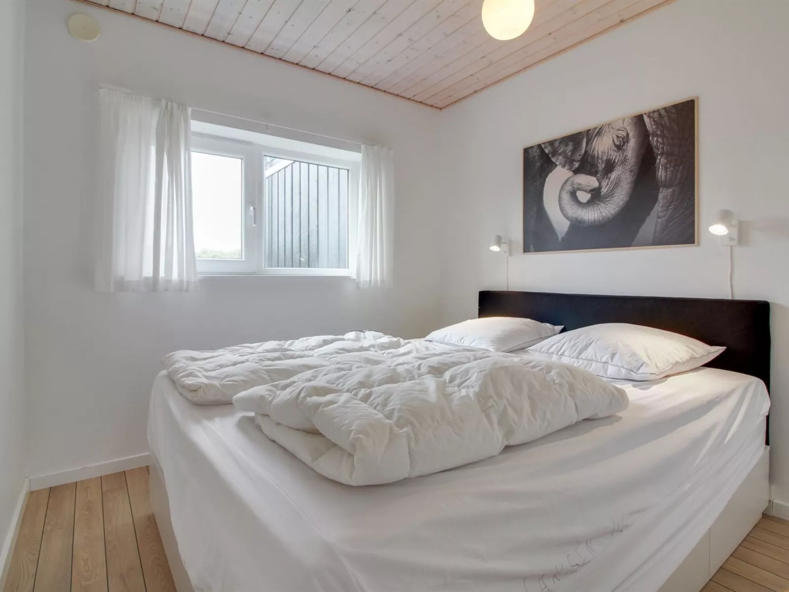 "Adna" - 700m from the sea - Binnen