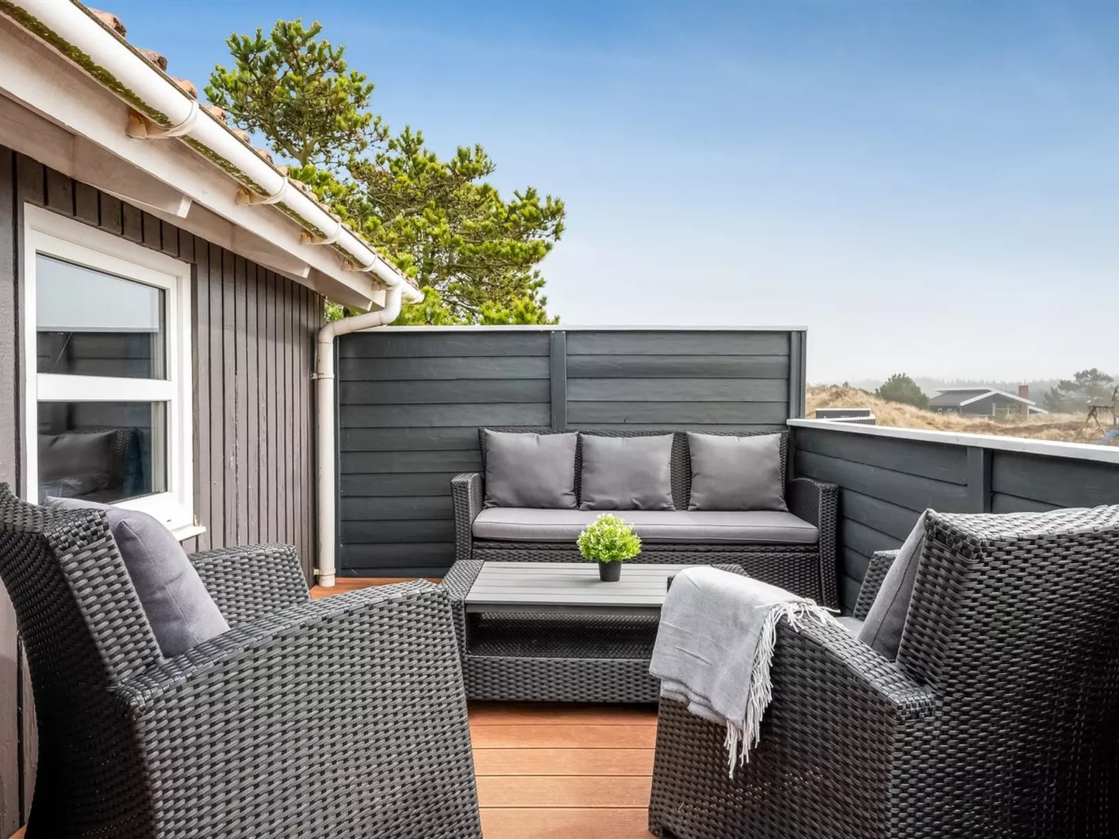 "Petkana" - 700m from the sea - Buiten