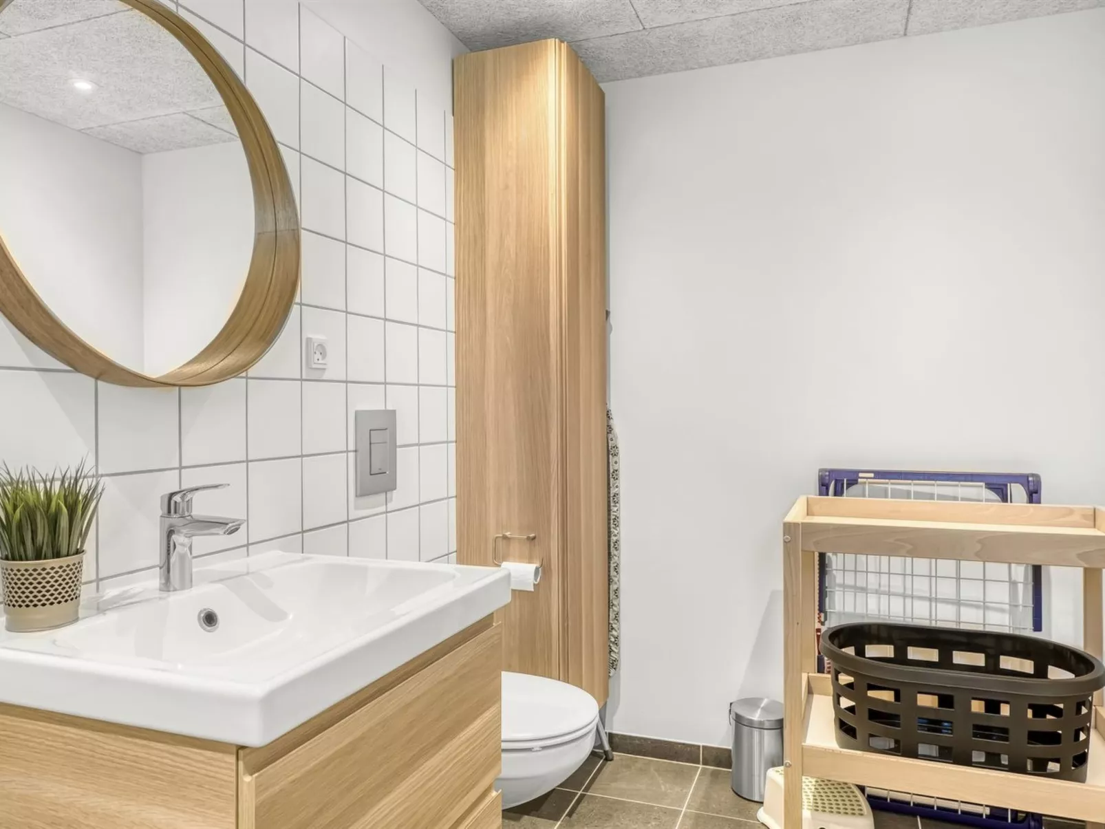 "Alfrede" -  from the sea - Binnen