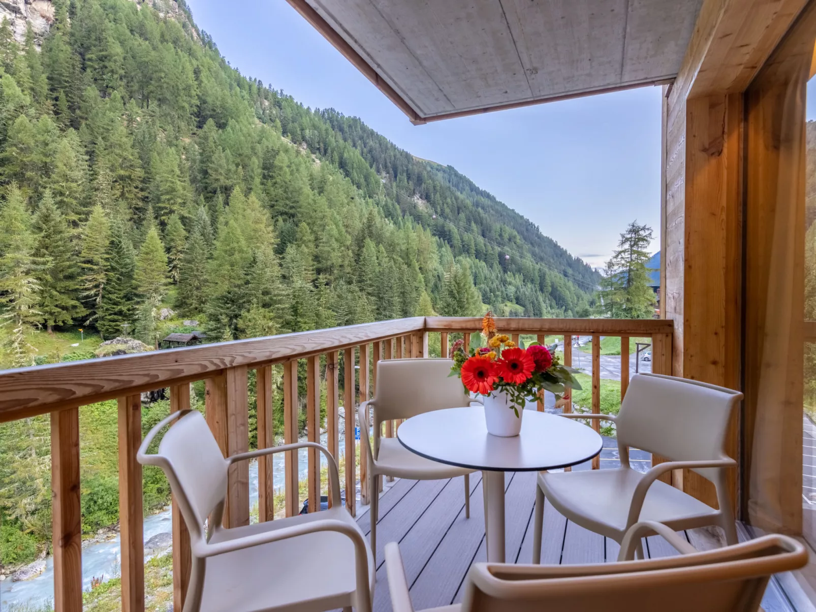 SWISSPEAK Resorts Zinal - Buiten