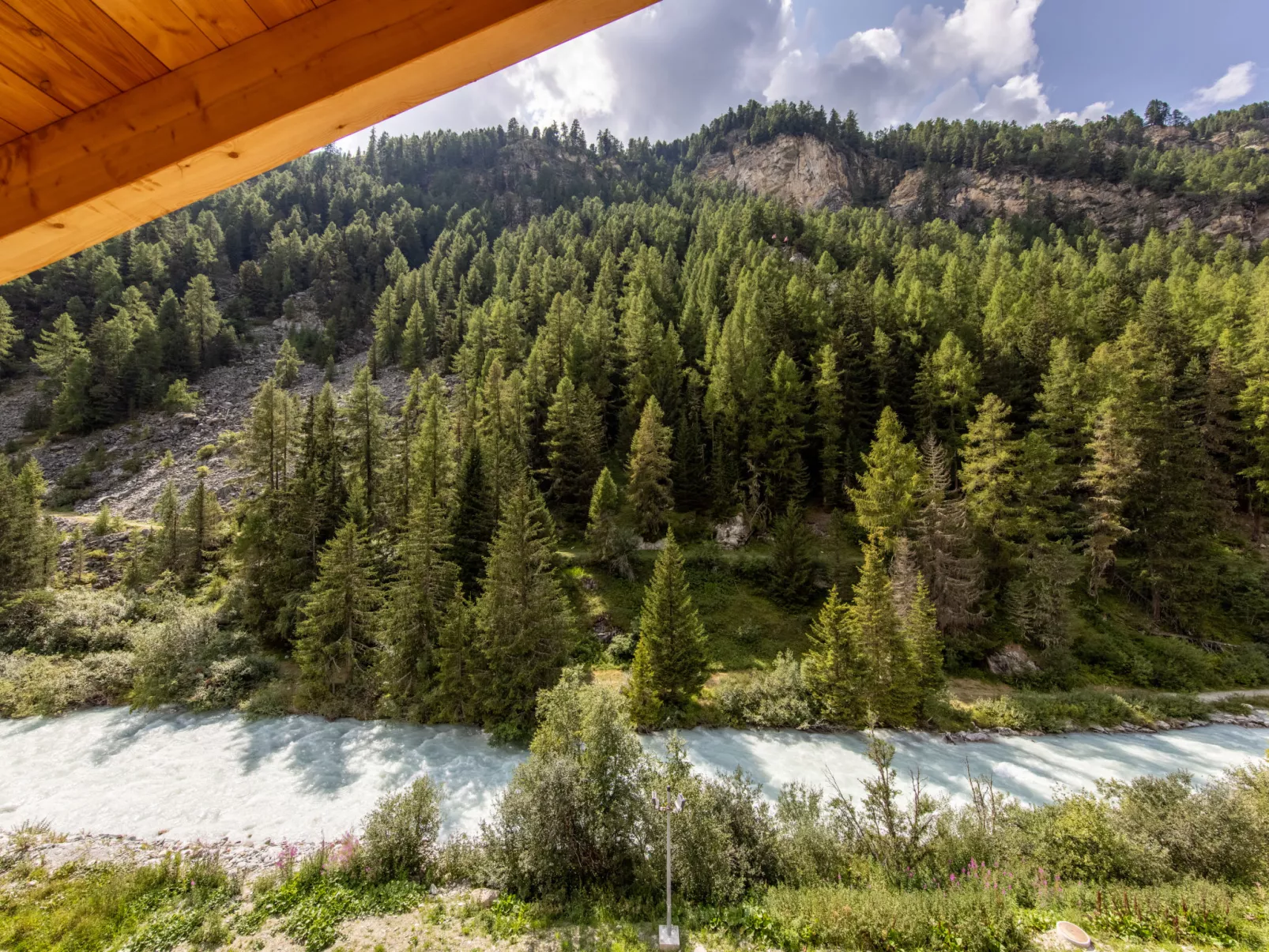 SWISSPEAK Resorts Zinal - Buiten