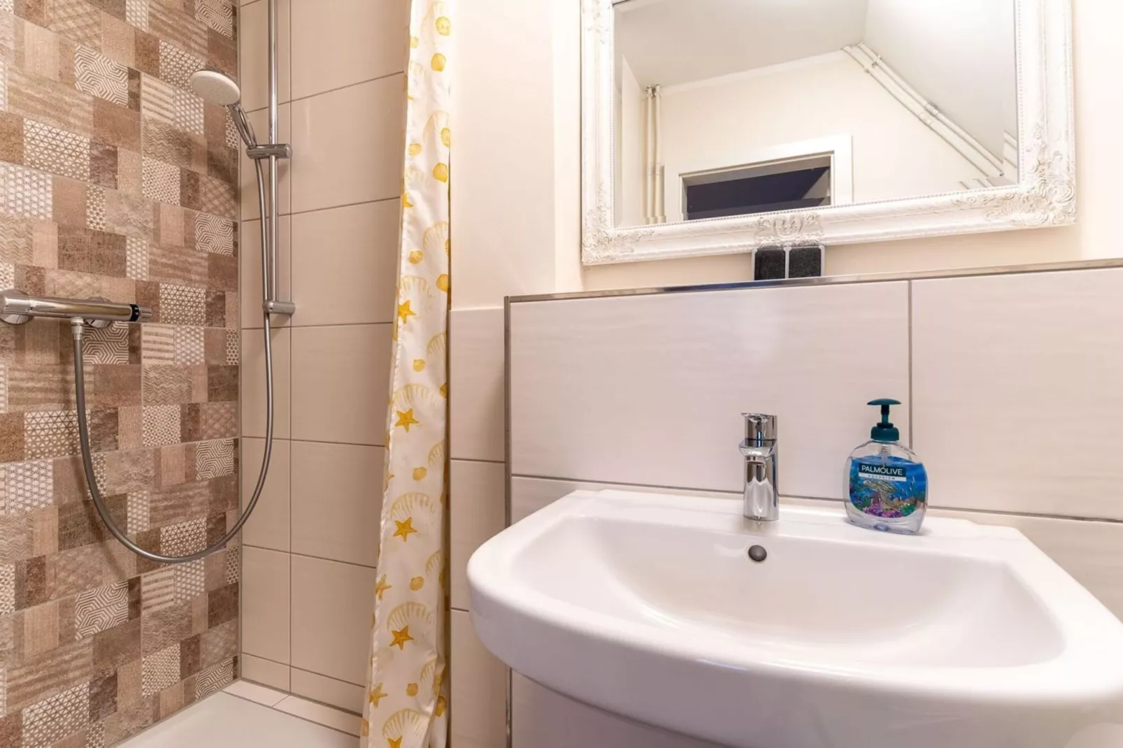 Ferienwohnung Anneliese - Badkamer