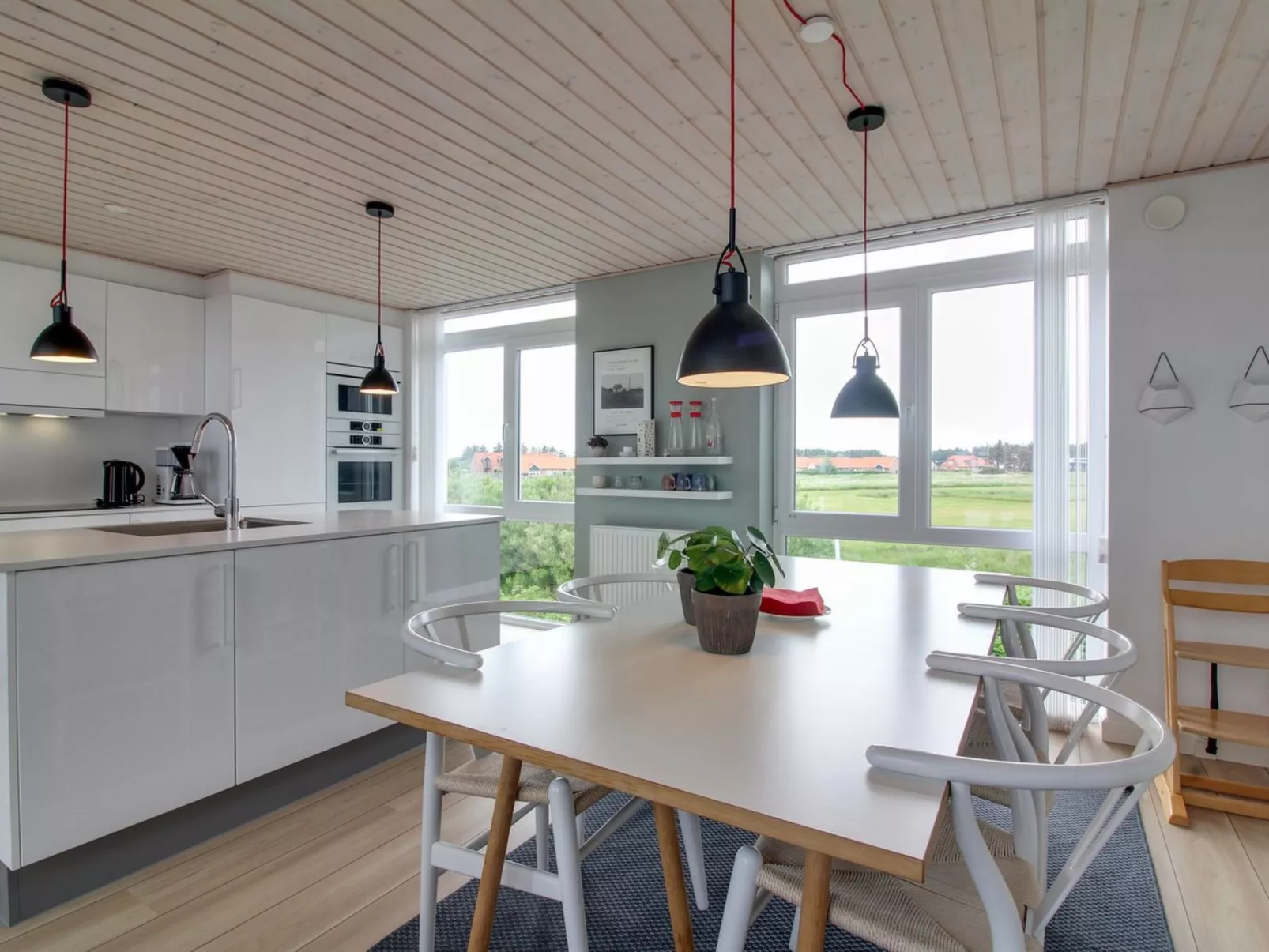 "Adna" - 700m from the sea - Binnen