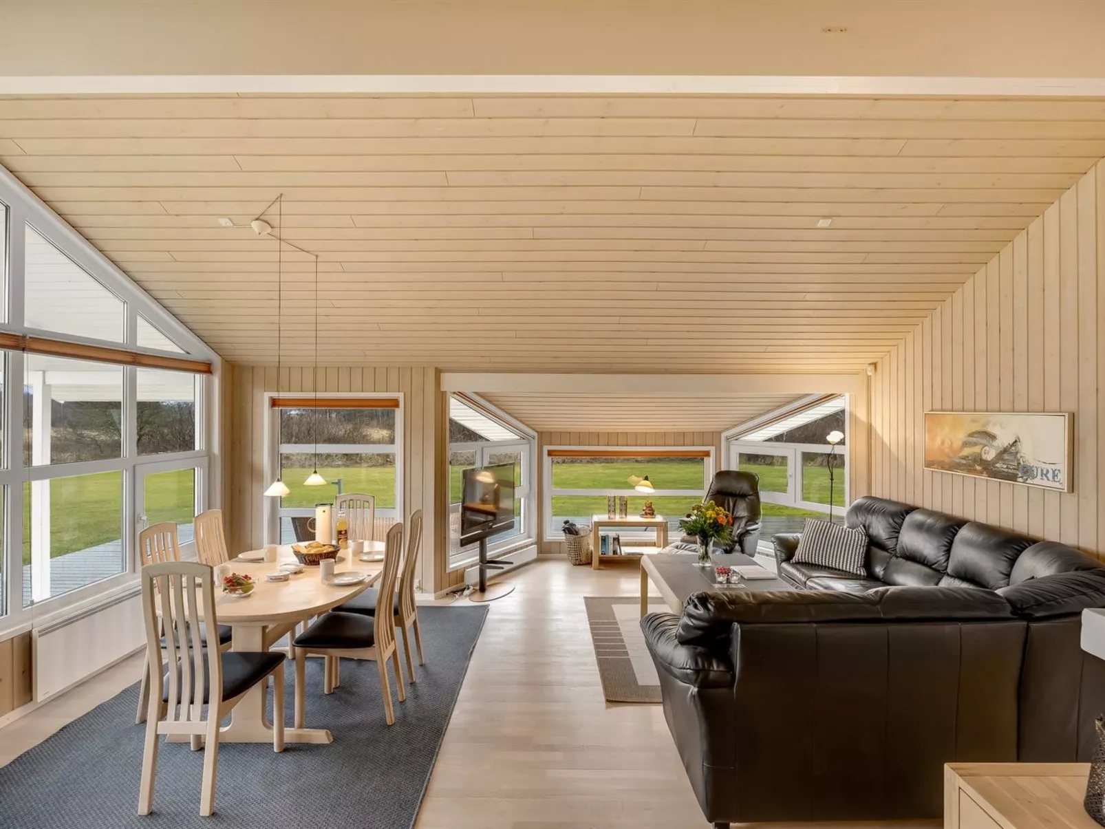 "Aswaldi" - 1.5km from the sea - Binnen