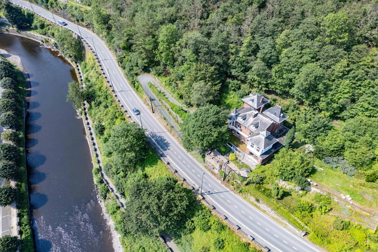 Chateau Constance volledig - Buitenkant zomer