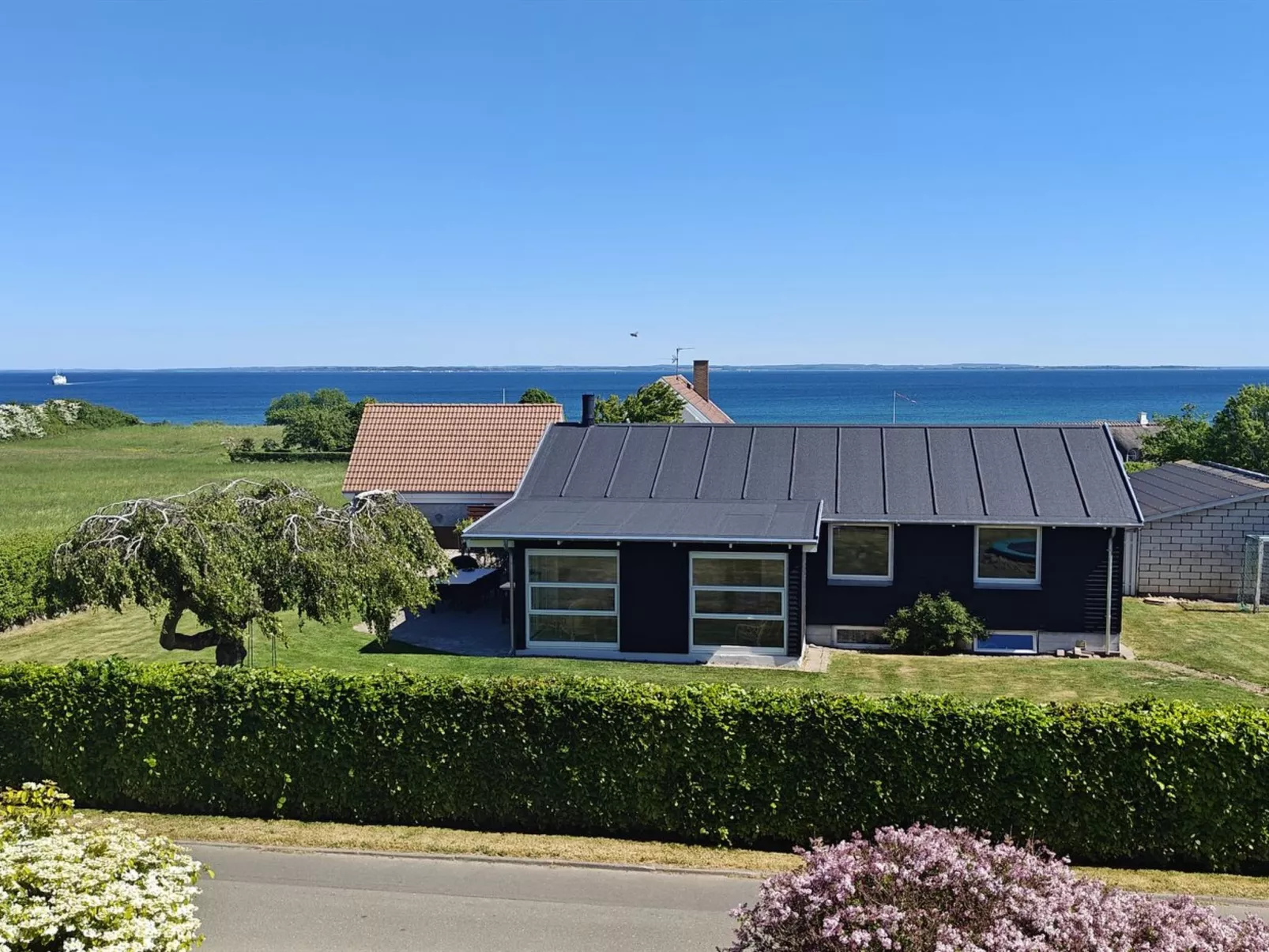 "Rikulf" - 150m from the sea - Buiten