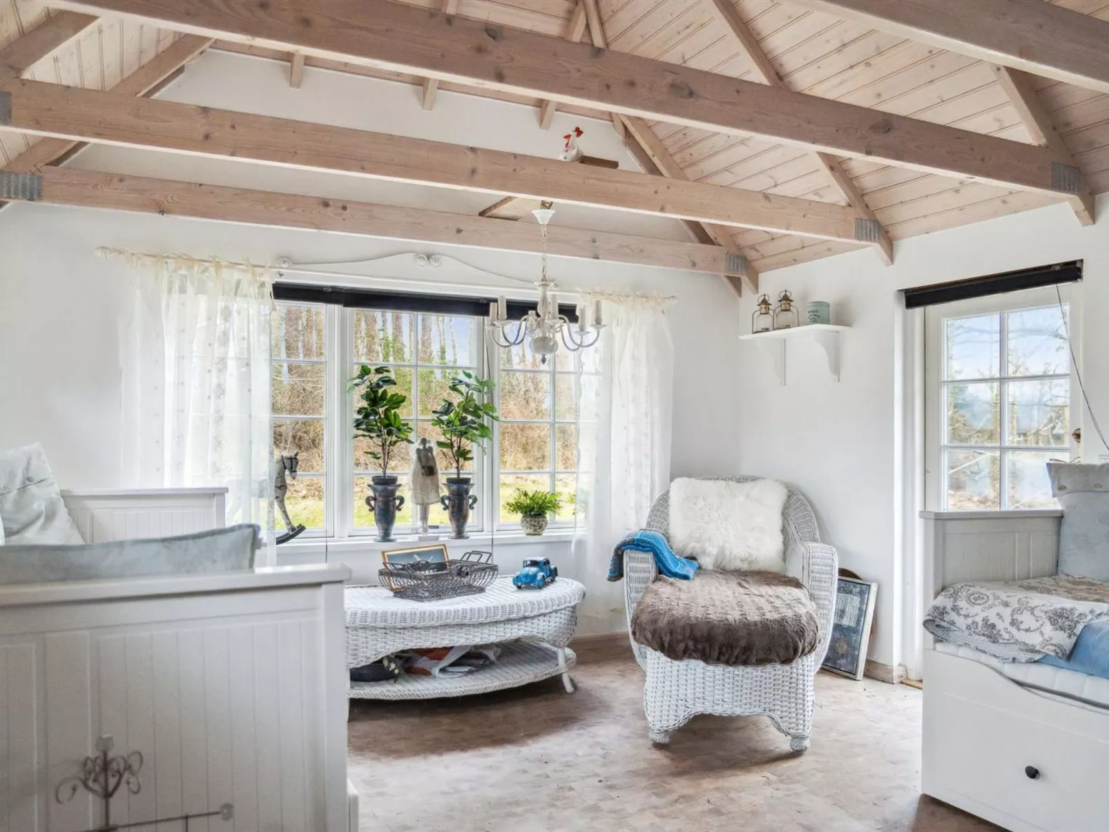 "Jule" - 1.5km from the sea - Binnen