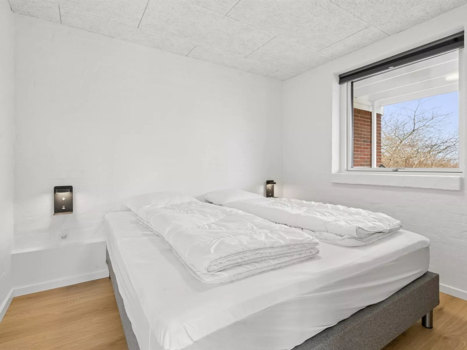 "Cyrill" - 2km from the sea - Binnen