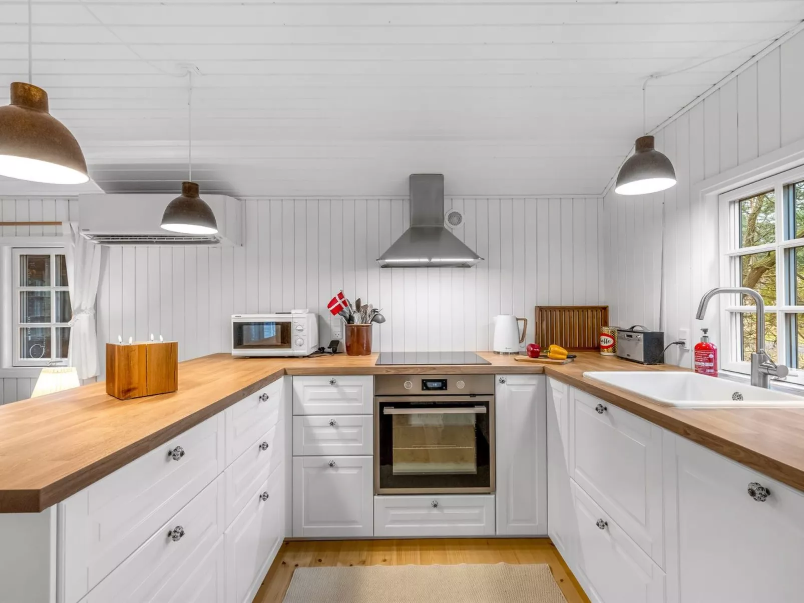 "Anu" - 2km to the fjord - Binnen