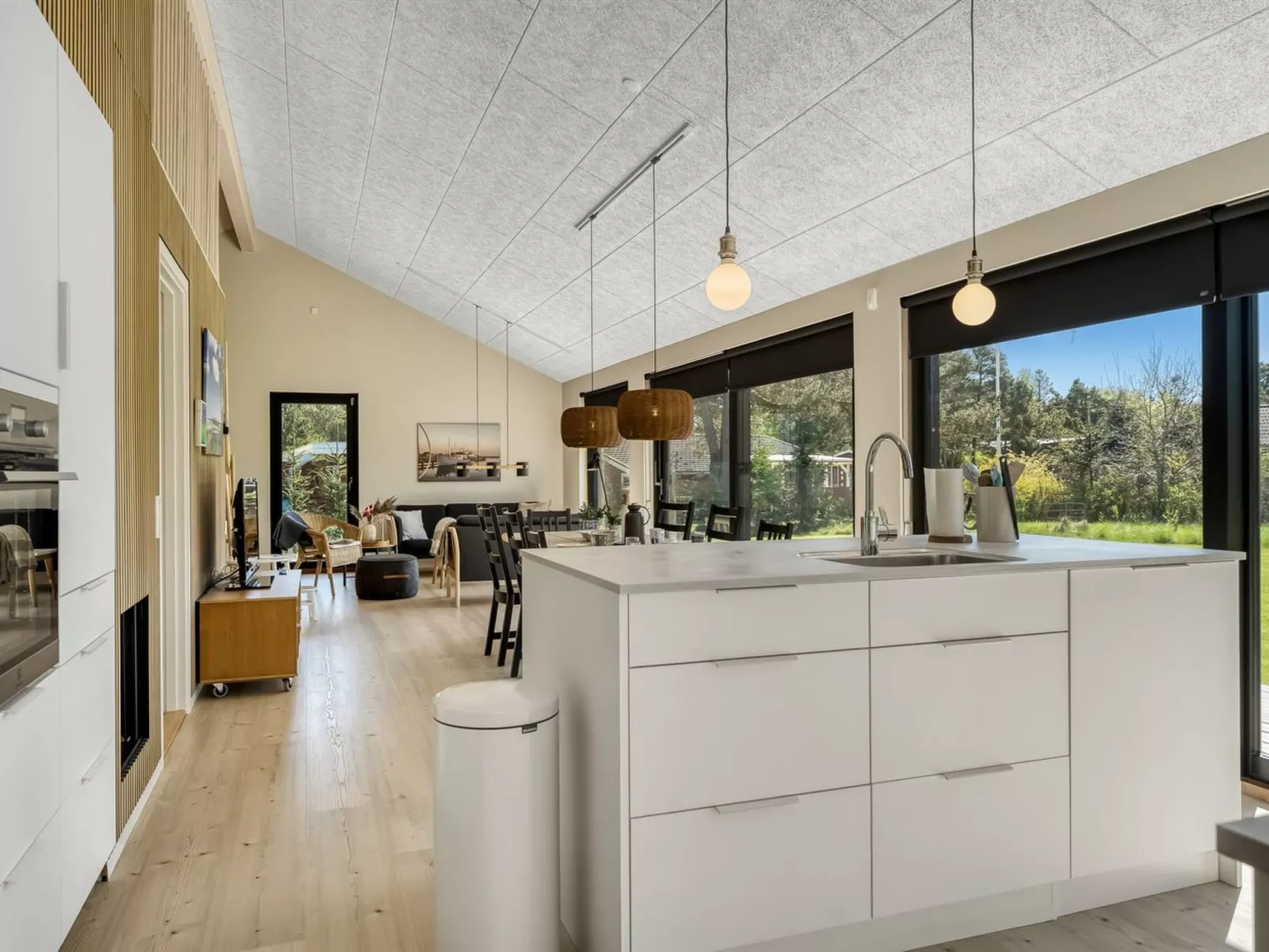 "Alfrede" -  from the sea - Binnen