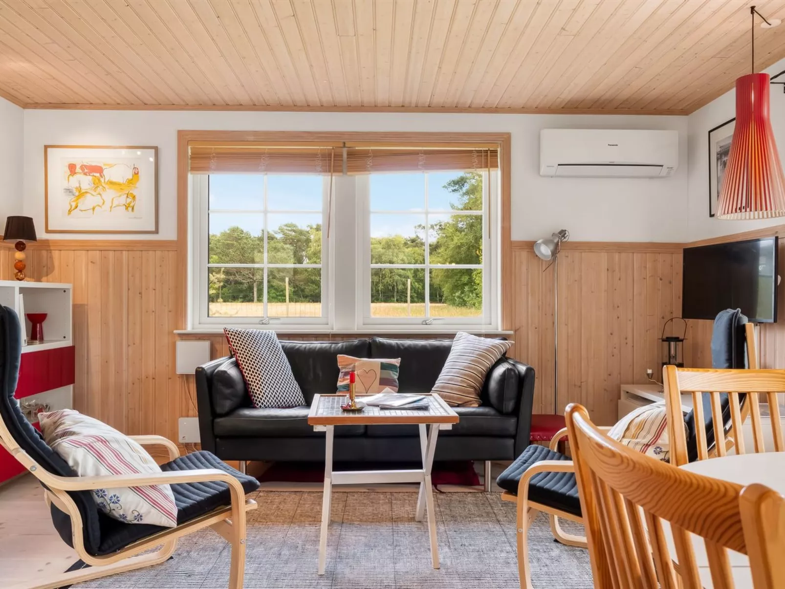 "Thine" - 800m from the sea - Binnen