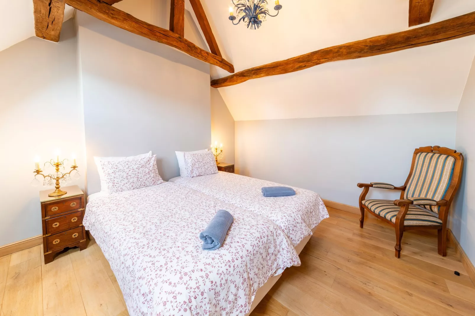 La Cour de Himbe - Buitenkant zomer