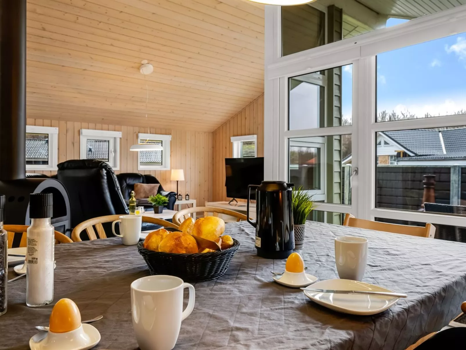 "Erikka" - 40km from the sea - Binnen