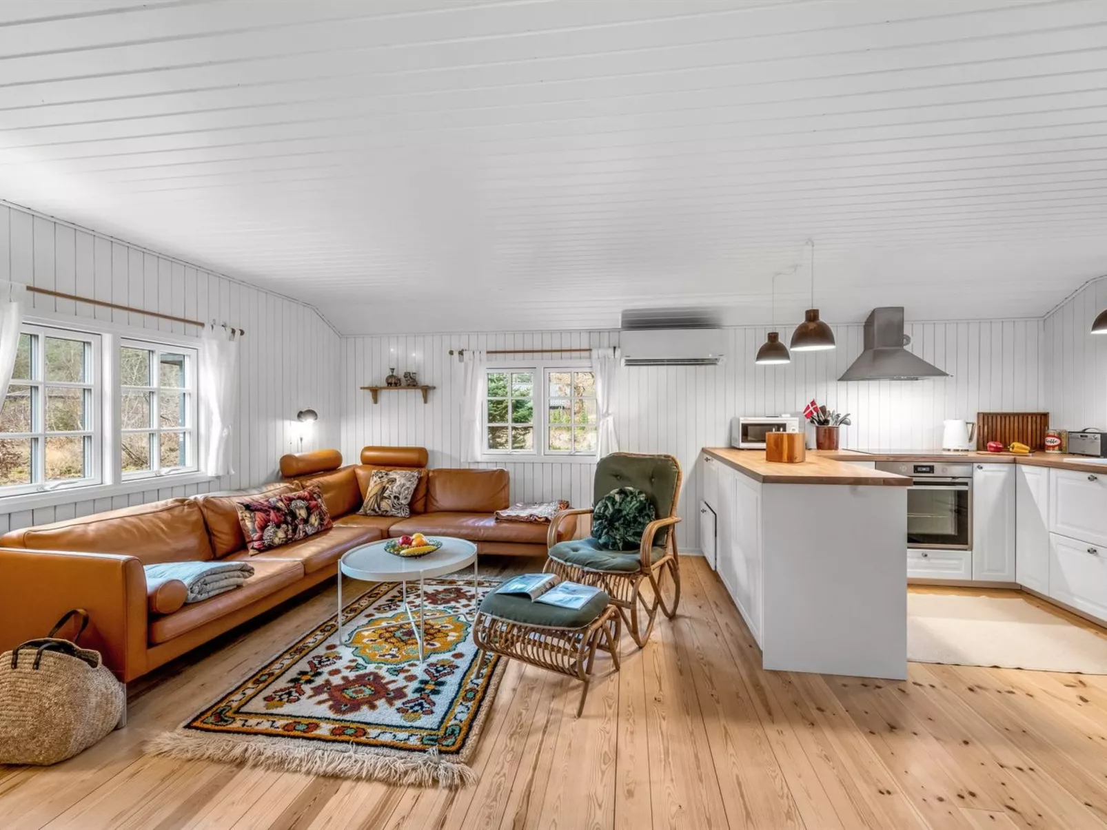 "Anu" - 2km to the fjord - Binnen