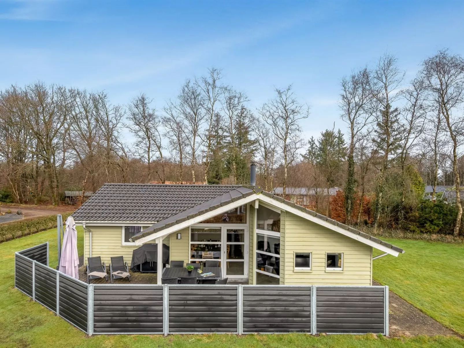 "Erikka" - 40km from the sea - Buiten