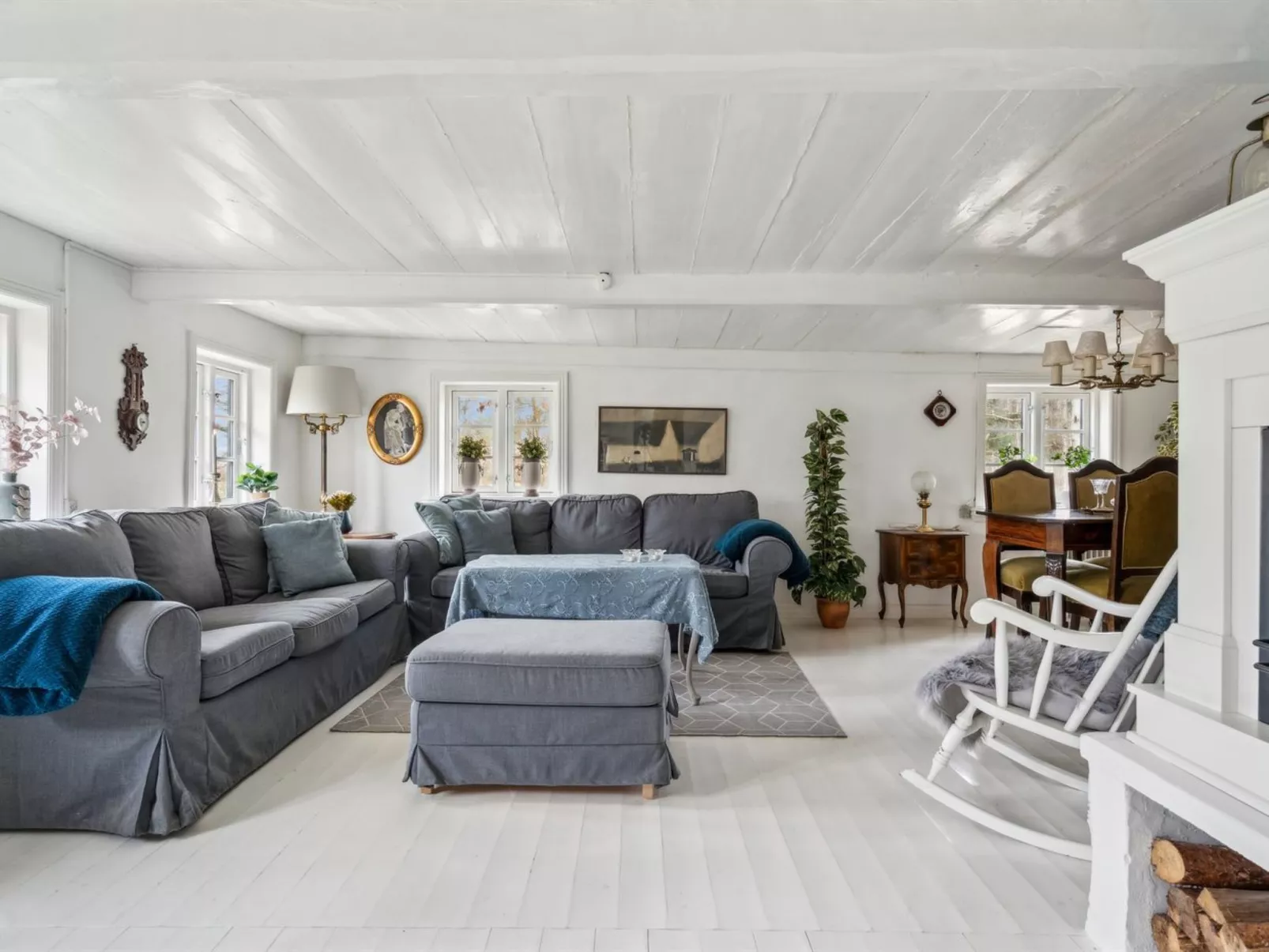 "Jule" - 1.5km from the sea - Binnen