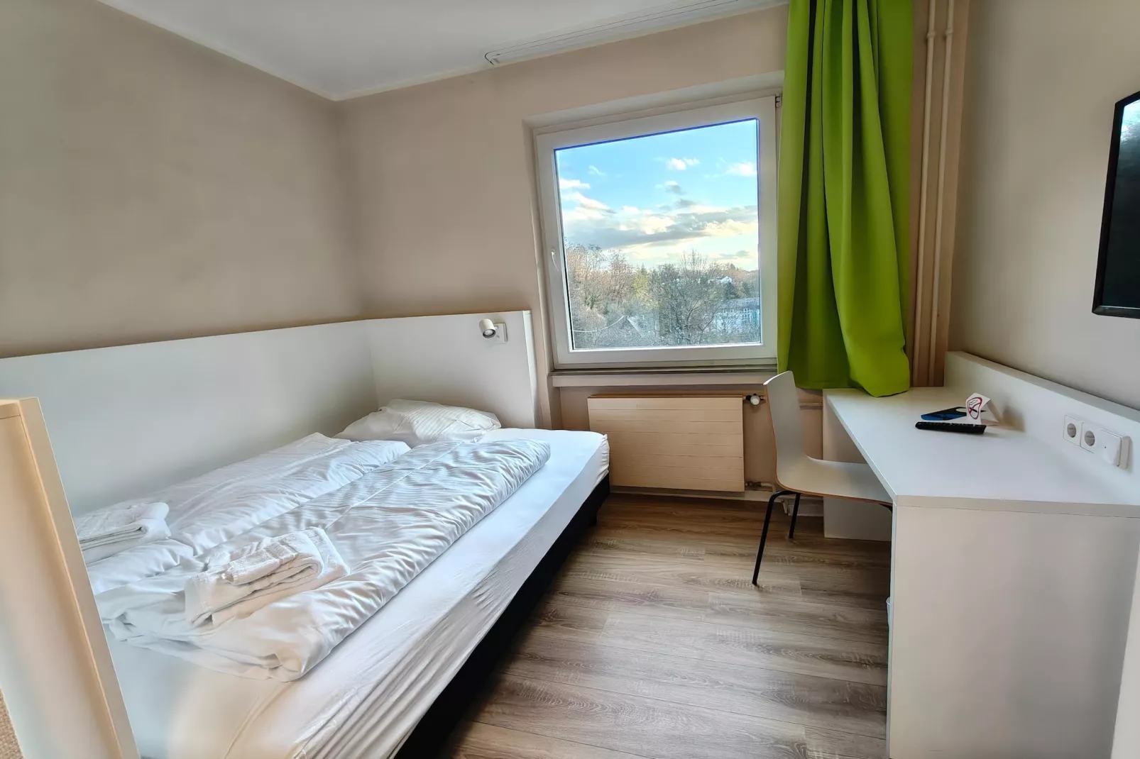 Budget Double Room - Slaapkamer