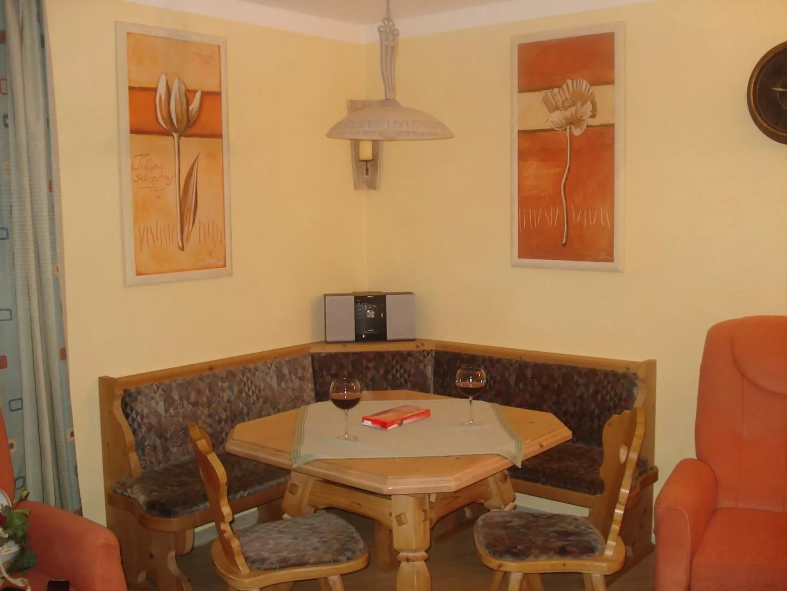 Appartement in Hönigsgrub mit Eigenem Balkon und Fernblick