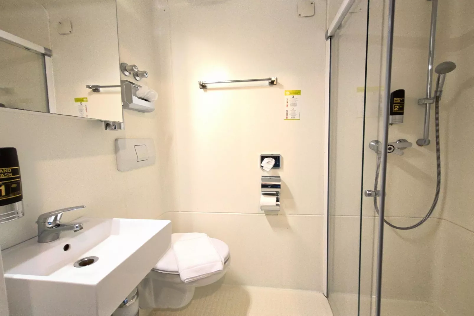 Budget Double Room - Badkamer